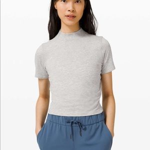 Lululemon kitsilano mock neck T-shirt